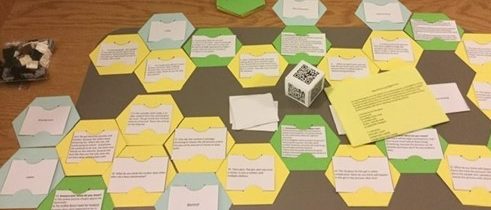 A Hexagon Tales, az érzékeny témák oktatási környezetben történő feltárásának eszköze mostantól tanári kézikönyvként is elérhető.